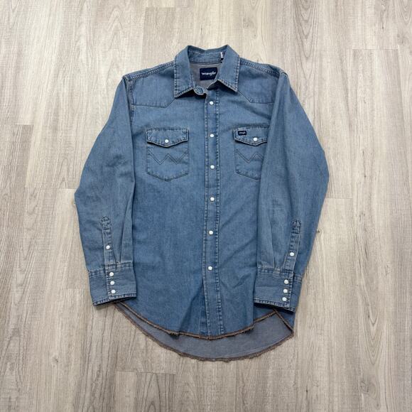 Vintage Wrangler Denim Pearl Snap Button Shirt Men's Large Blue Western Cowboy - Picture 1 of 6